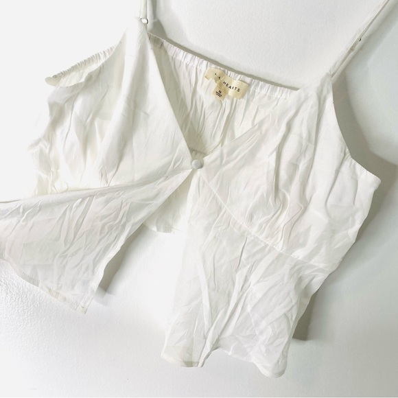 La Hearts White Split Crop Top - Picture 2 of 6